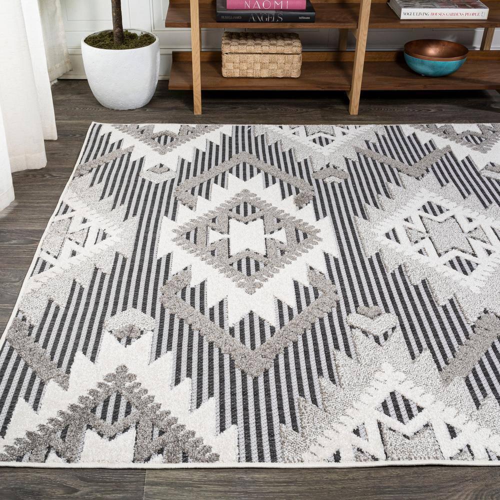 8'x10' Sumak High-Low Pile Neutral Diamond Kilim Indoor/Outdoor Area Rug, Gray/White/Black - JONATHAN Y