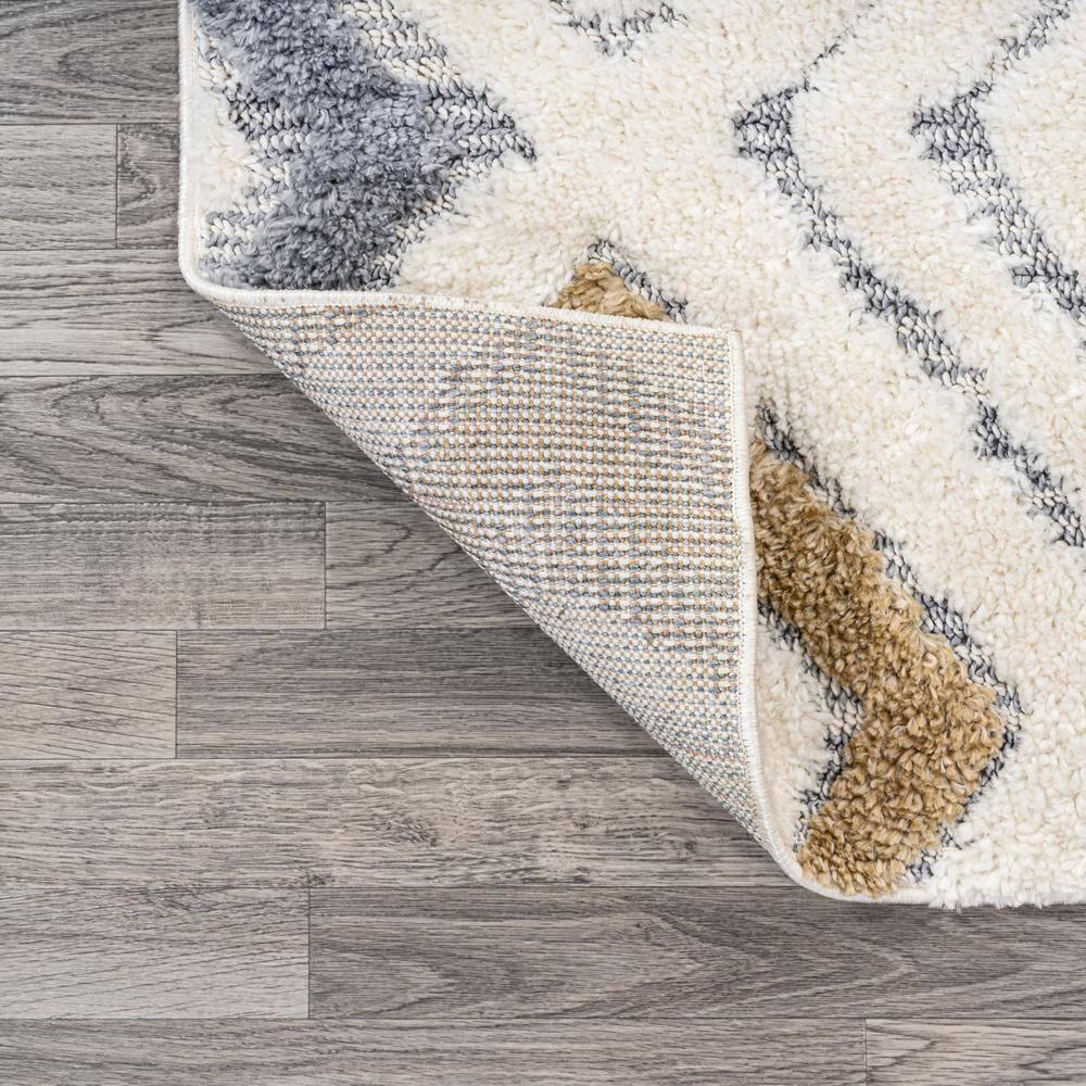 5' x 8' Amira Diamond High-Low Area Rug, Multi/Cream - JONATHAN Y