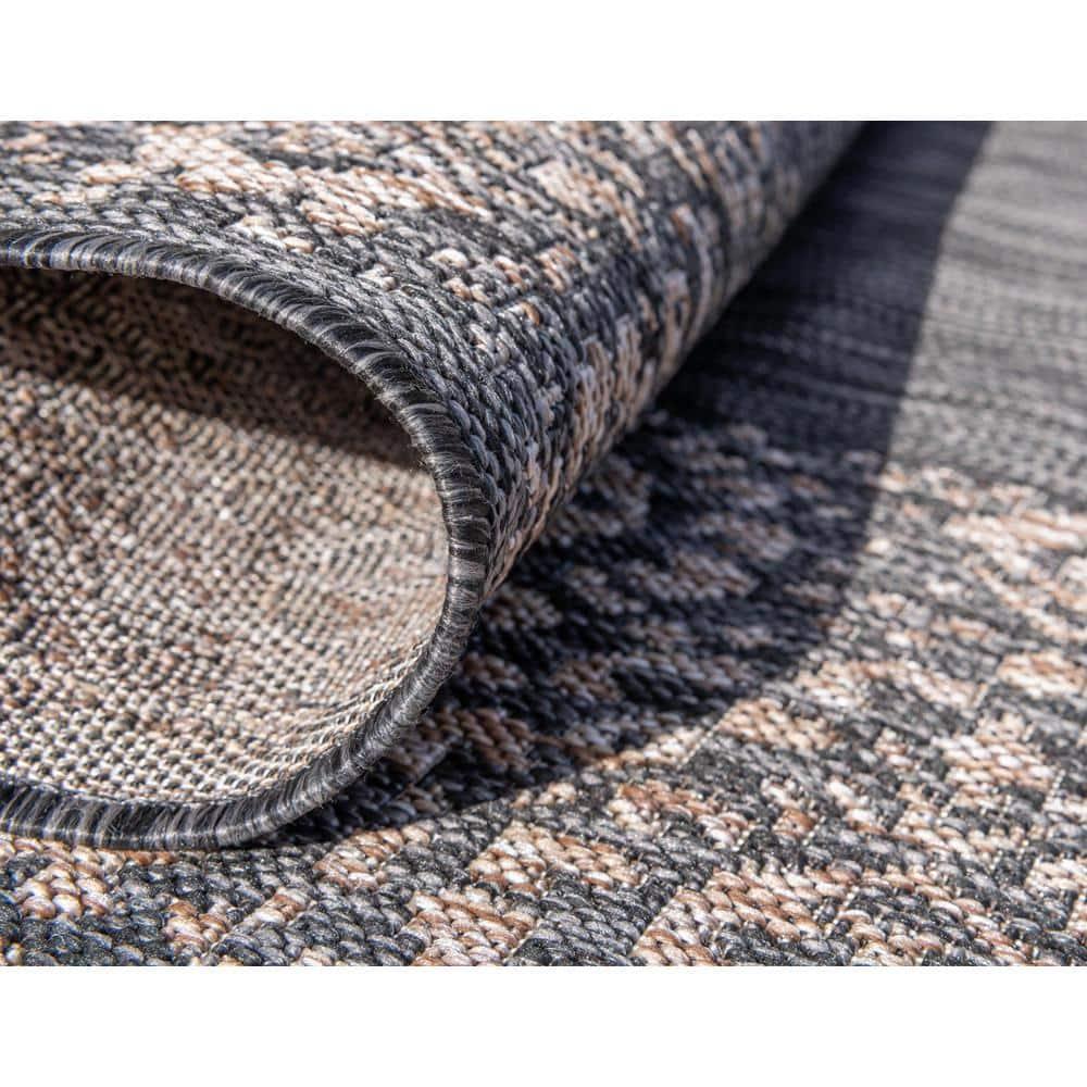 Unique Loom 4' 1 x 6' 1 Rectangle Indoor/Outdoor Border Charcoal Gray Area Rug