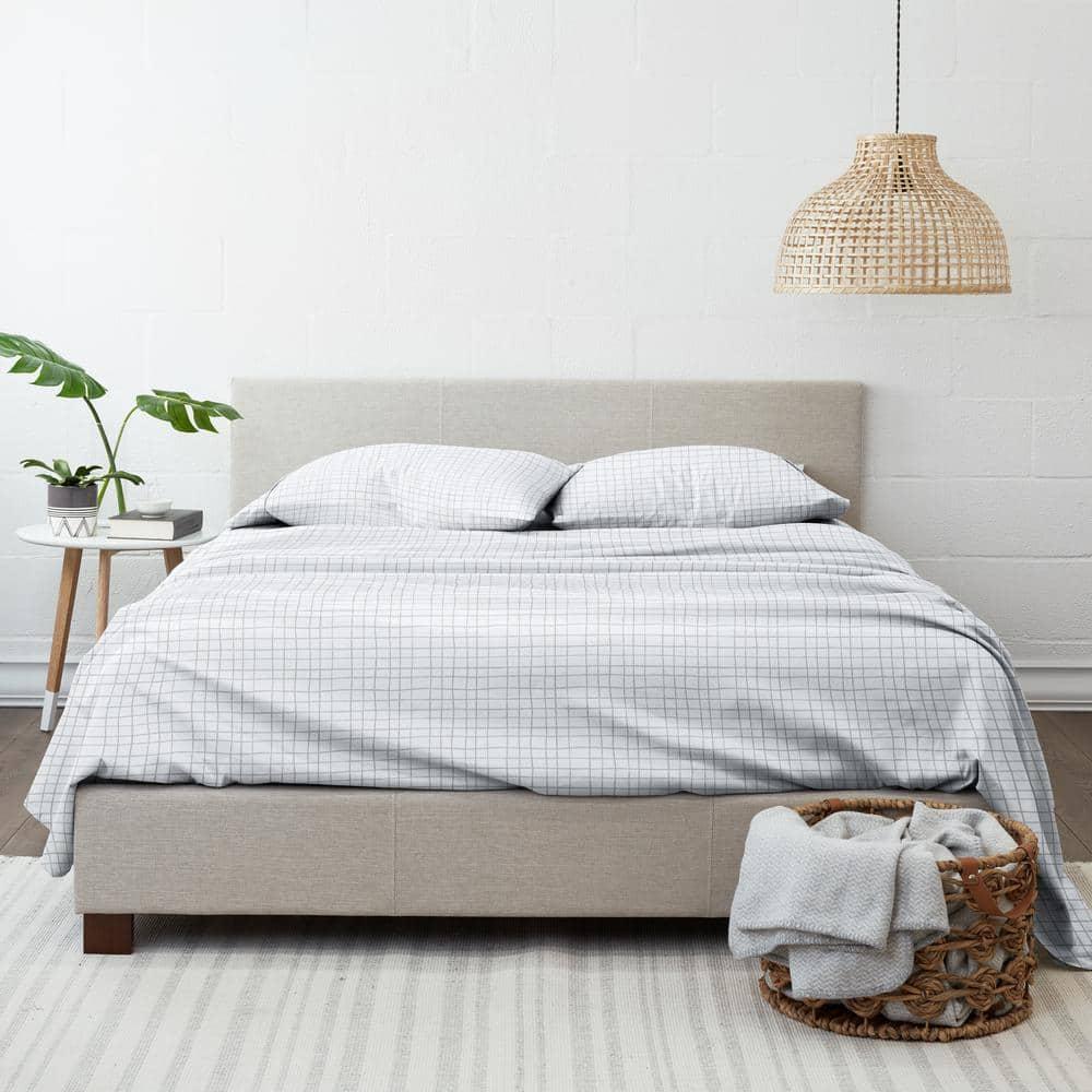 Noble Linens 4 Piece Pattern Microfiber Bed Sheets Set, Light Gray Crossroad, King