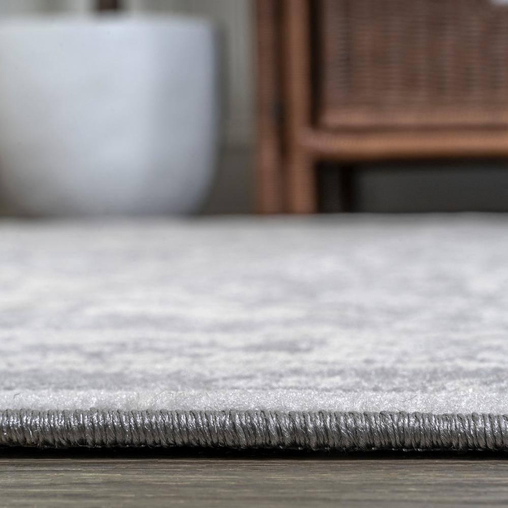 3' X 5' Modern Persian Vintage Medallion Area Rug, Light Gray/Ivory - JONATHAN Y