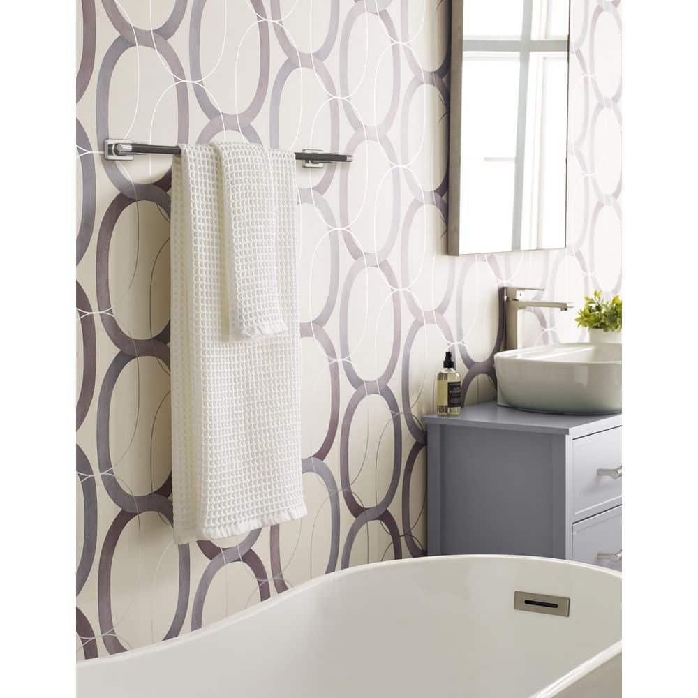 Amerock Esquire Brushed Nickel/Oil-Rubbed Bronze 24 inch (610mm) Towel Bar