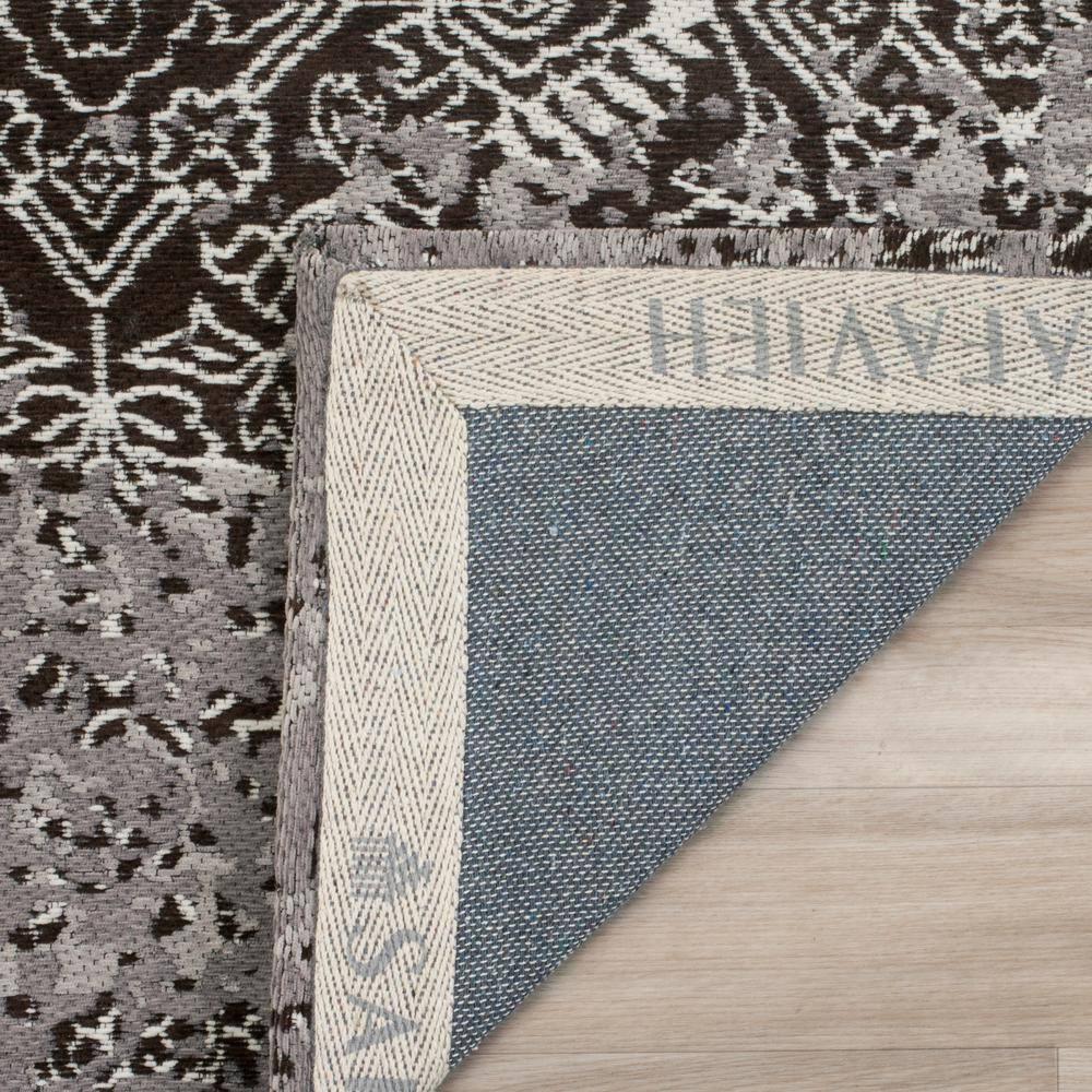 Classic Vintage CLV224 Loomed Indoor Area Rug - Silver/Brown - 4'x6' - Safavieh
