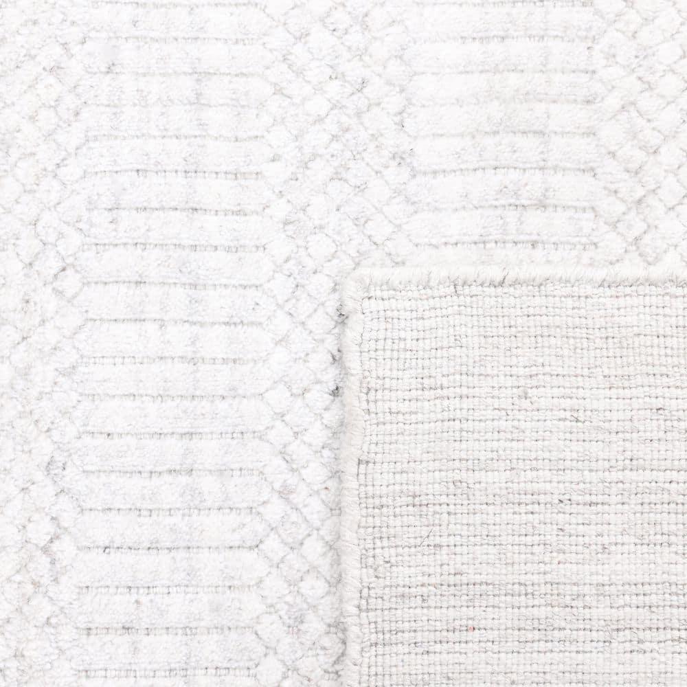 Sanam Area Rug in Ivory