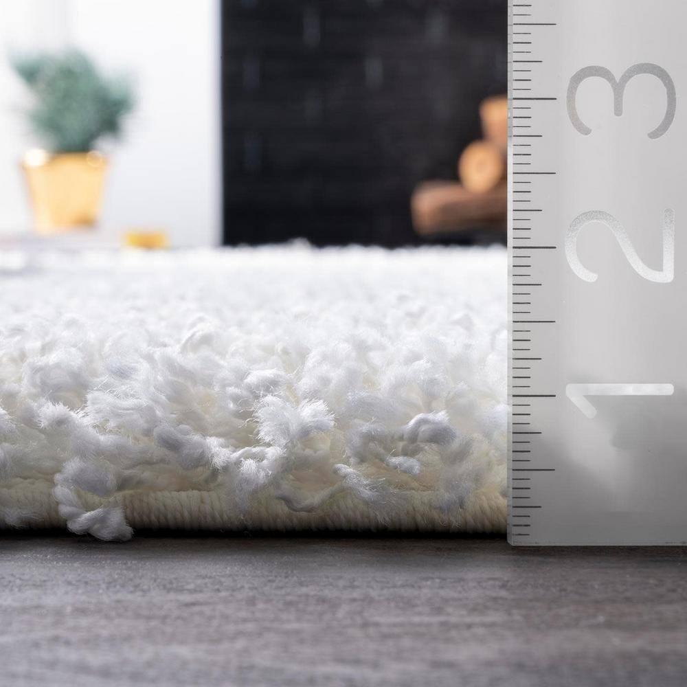Plush Reversible White Shag Synthetic 4' x 6' Area Rug