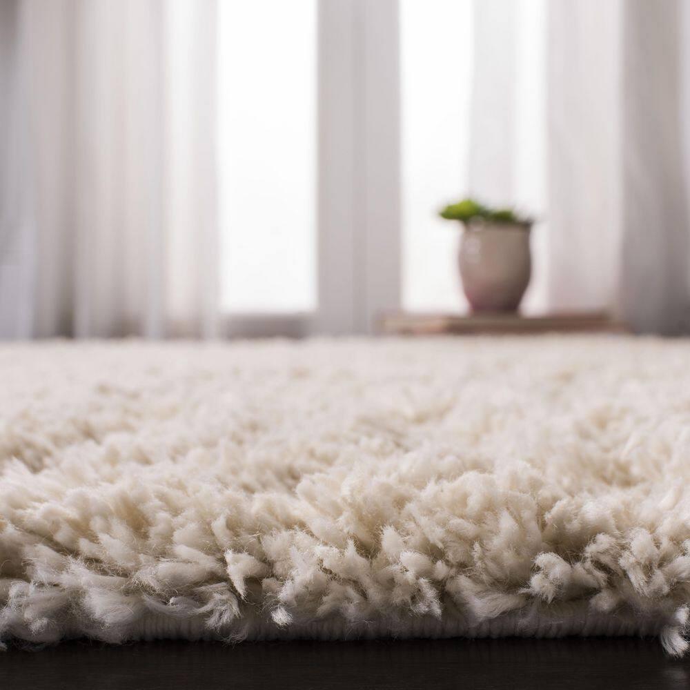 SAFAVIEH Fontana Jamie Solid Shag Area Rug, Creme, 4' x 6'