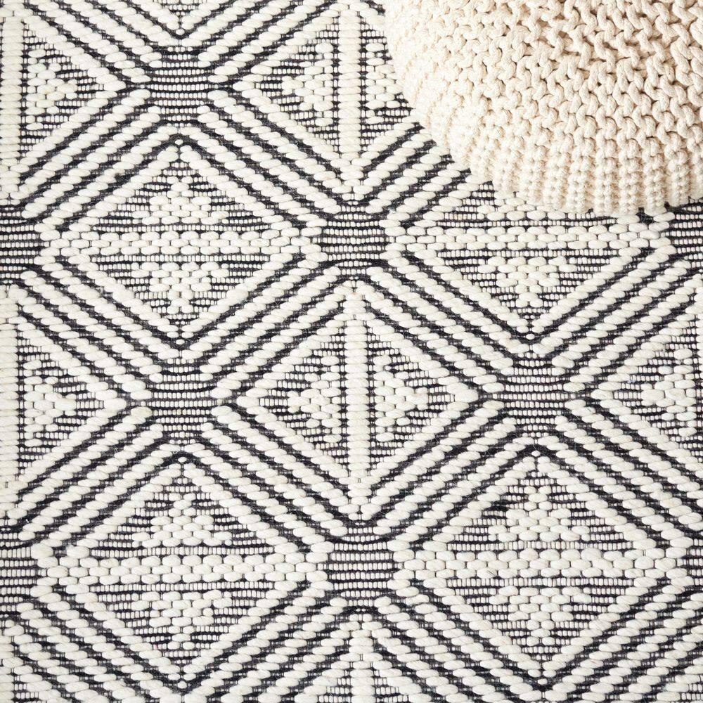 Marbella MRB451 Hand Loomed Area Rug - Ivory/Black - 8'x10' - Safavieh.