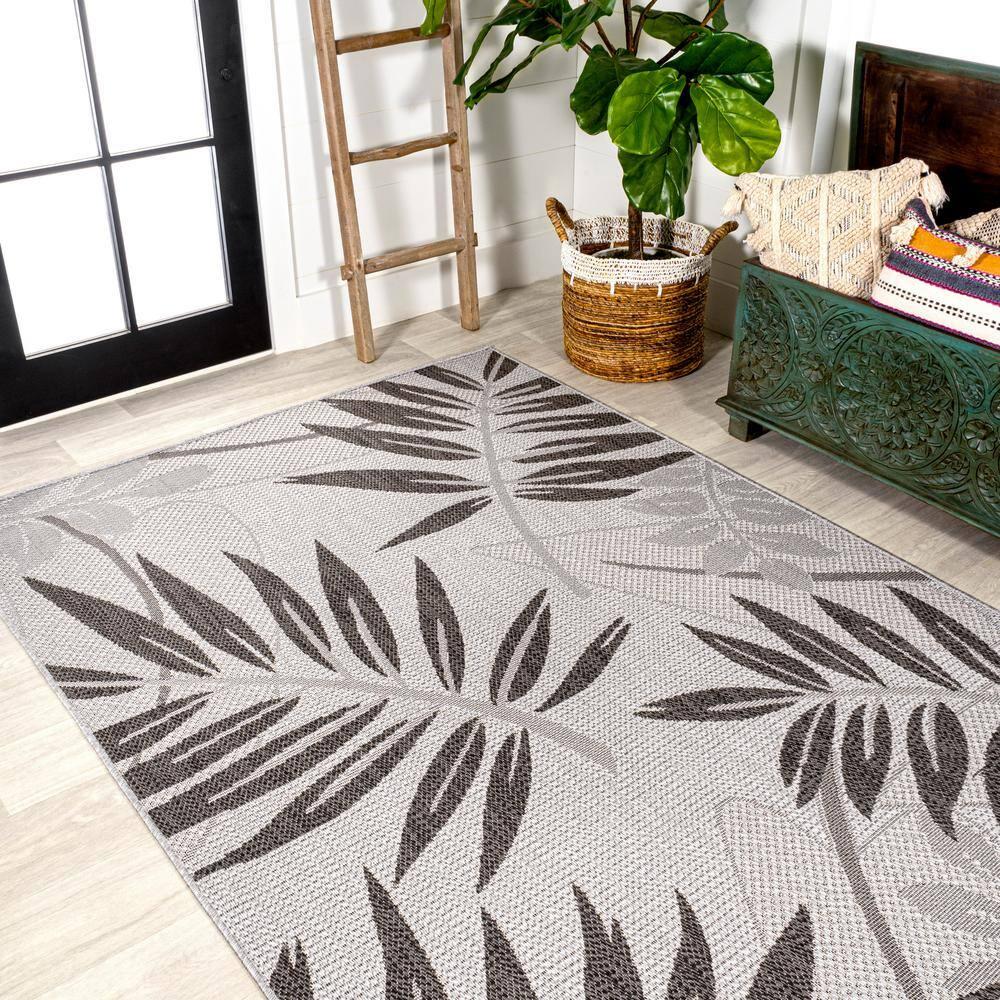 8' x 10' Havana Tropical Palm Leaf Indoor/Outdoor Area Rug, Gray/Black - JONATHAN Y