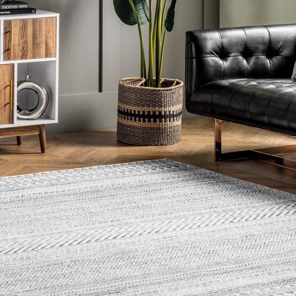 Nuloom Kira Pet Friendly Machine Washable Geometric Area Rug, 2' x 3', Grey
