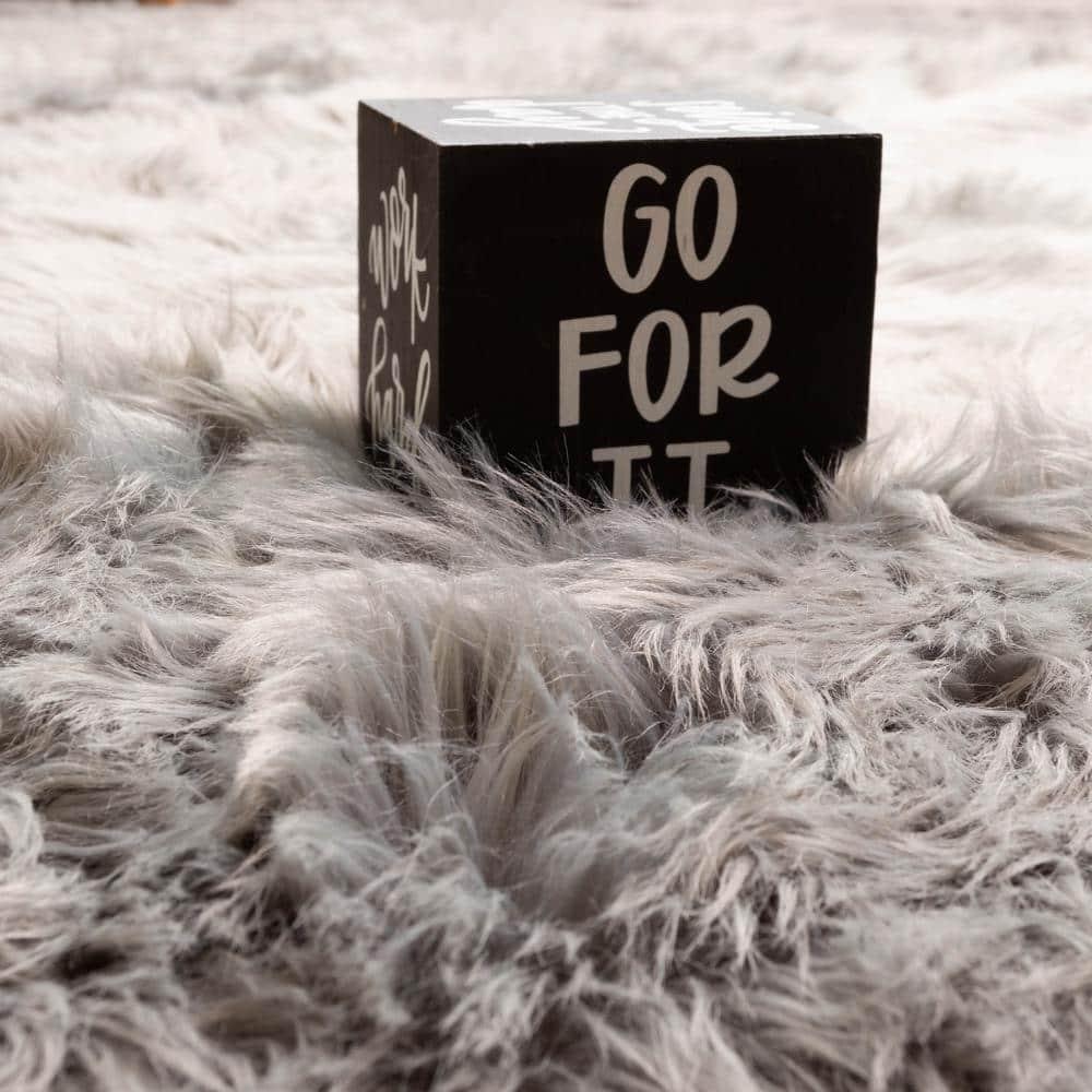 Luxury Faux Sheepskin Fur Area Rug Soft Fluffy Rugs, Shag Plush Carpet Faux Fur Rug For Bedroom Floor Sofa Living Room