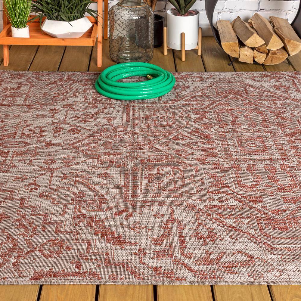 8'x10' Estrella Bohemian Medallion Textured Weave Indoor/Outdoor Area Rug, Red/Taupe - JONATHAN Y