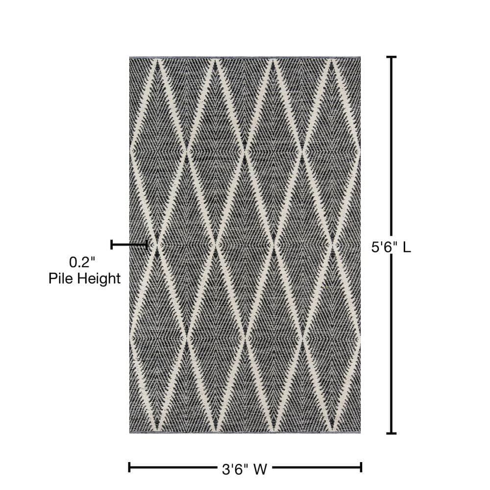 River Beacon Handwoven Indoor / Outdoor Rug by Erin Gates - 3'6" x 5'6"