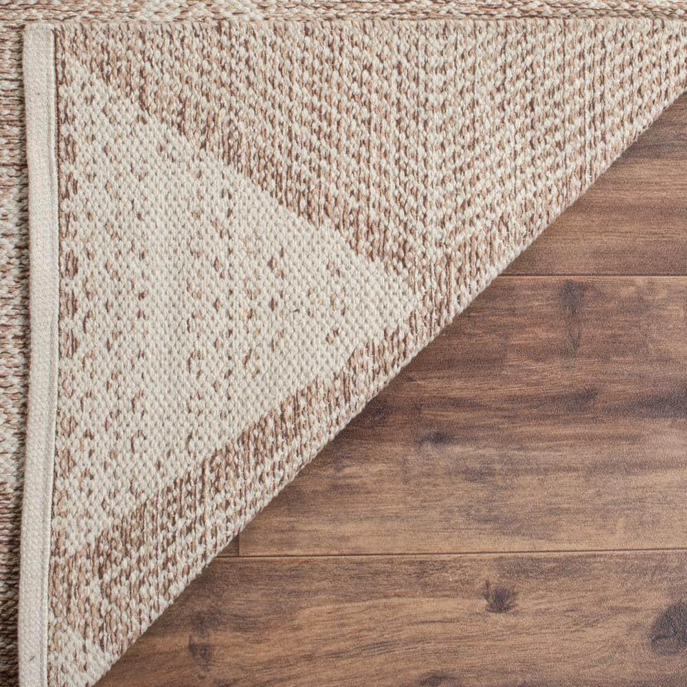 Montauk MTK822 Hand Woven Indoor Accent Rug - Beige - 2'3"x5' - Safavieh.