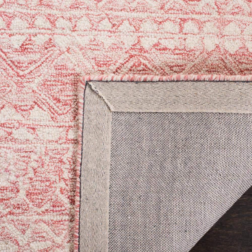Micro-Loop MLP502 Hand Tufted Indoor Accent Rug - Pink/Ivory - 2'6"x4' - Safavieh
