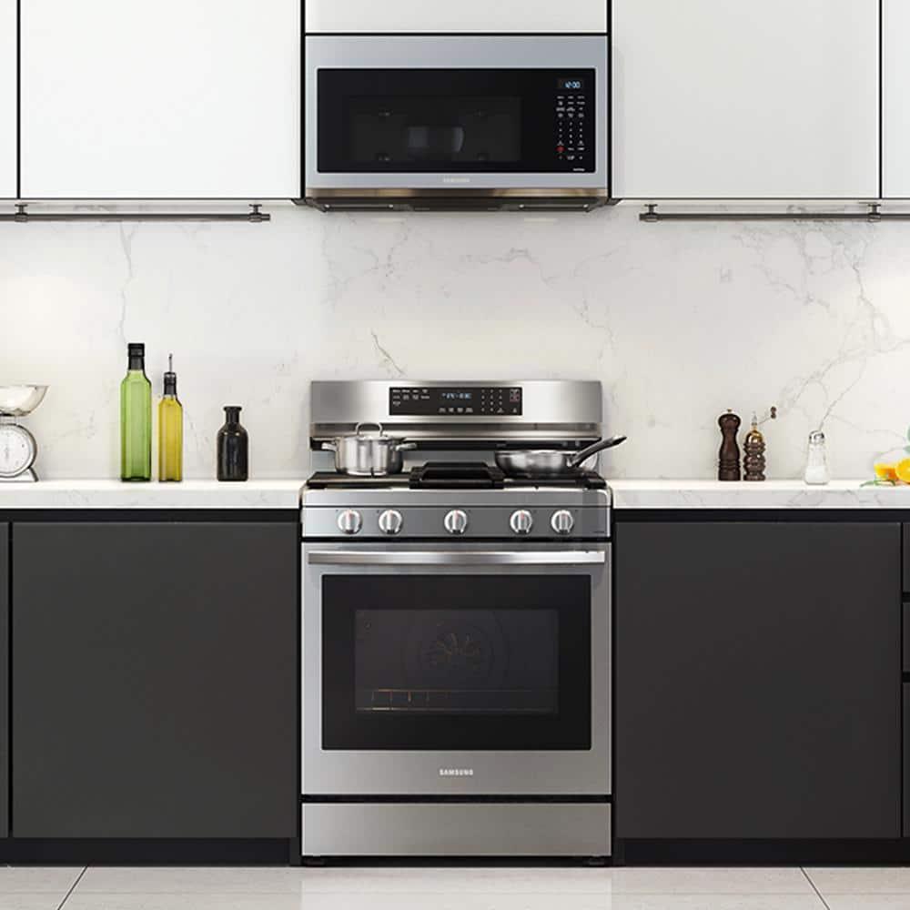6.0 cu. ft. Smart Freestanding Gas Range with No-Preheat Air Fry and Convection+