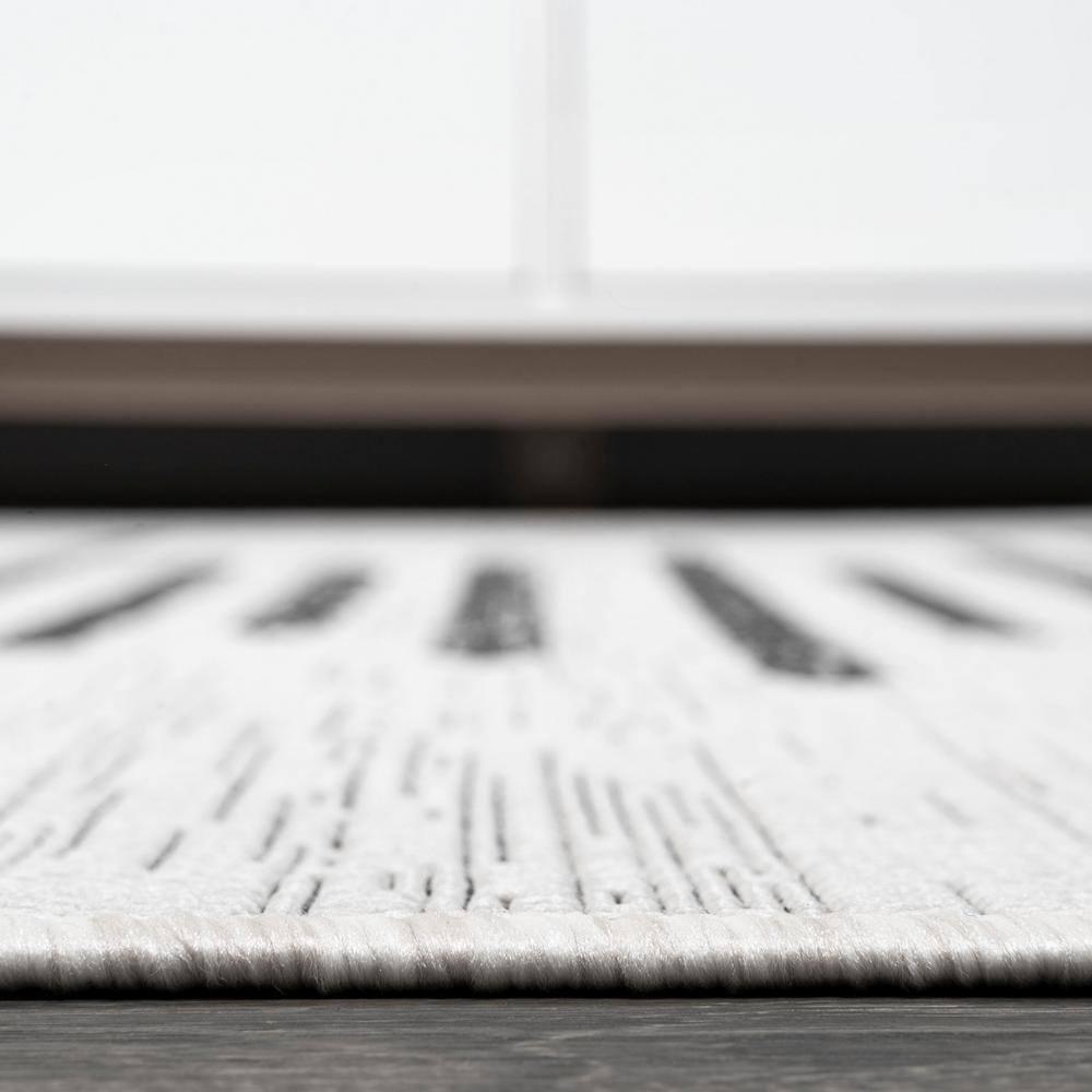4'x6' Zolak Berber Stripe Geometric Indoor/Outdoor Area Rug, Ivory/Black - JONATHAN Y