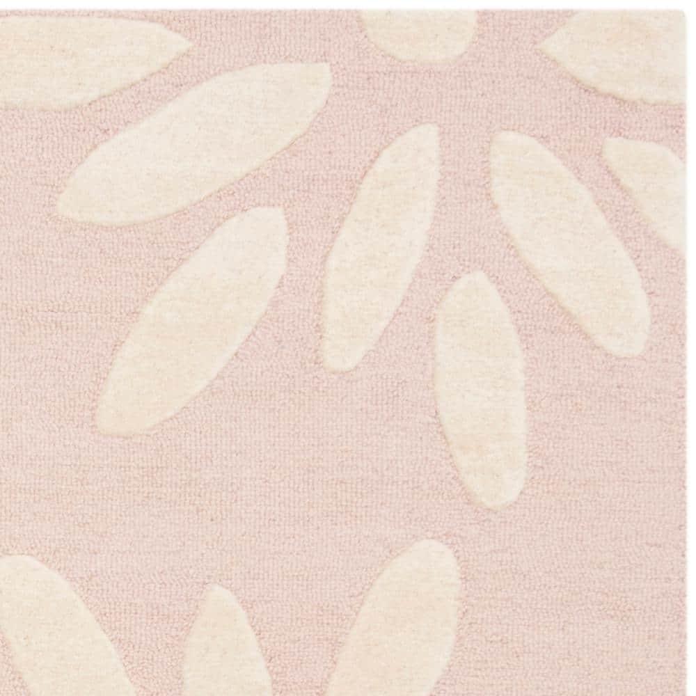 Safavieh Kids Daisy SFK914 Hand Tufted Indoor Area Rug - Pink/Ivory - 5'x7' - Safavieh