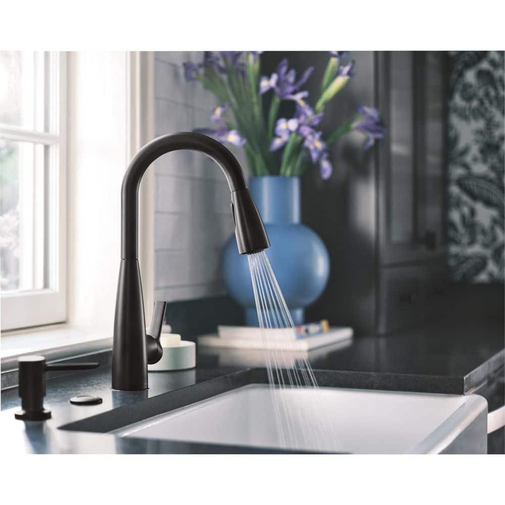 Moen Haelyn Matte Black Single Handle Deck-mount Handle Residential Pull-down Kitchen Faucet with Sprayer ( Deck Plate Included ) (Soap Dispenser Included)