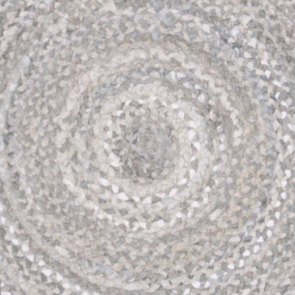 Braided BRD452 Hand Woven Indoor Area Rug - Light Grey - 5' Round - Safavieh