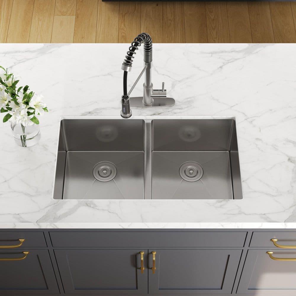 DeerValley 33'' L Undermount 50/50 Double Bowl Stainless Steel Kitchen Sink with Basket Strainers and Stainless Steel Grids