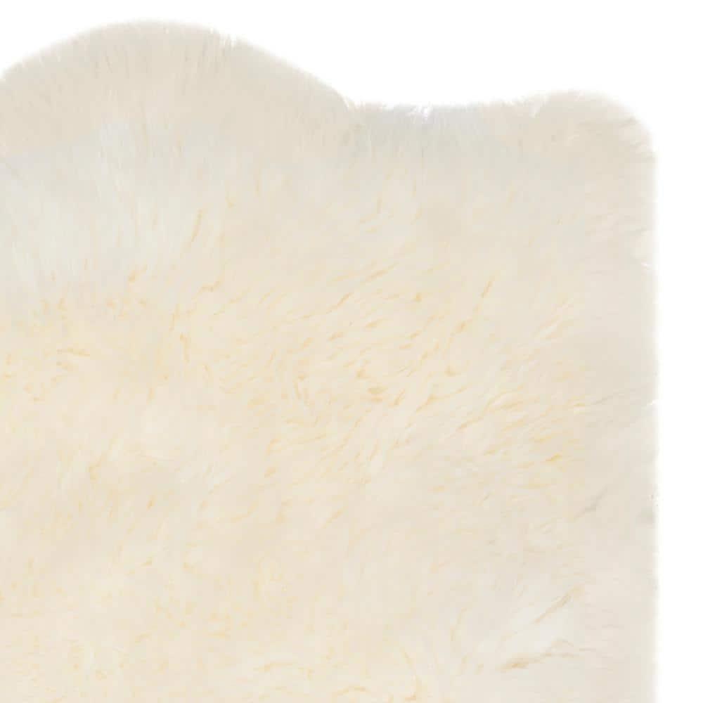 SAFAVIEH Sheep Skin Tiana Sheep Skin Area Rug, White, 3' x 5' Specialty