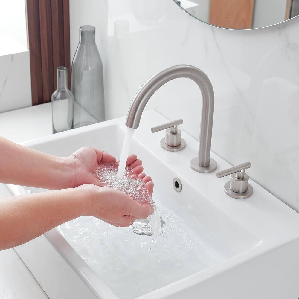 Widespread 2-handle Bathroom Faucet with Drain Assembly