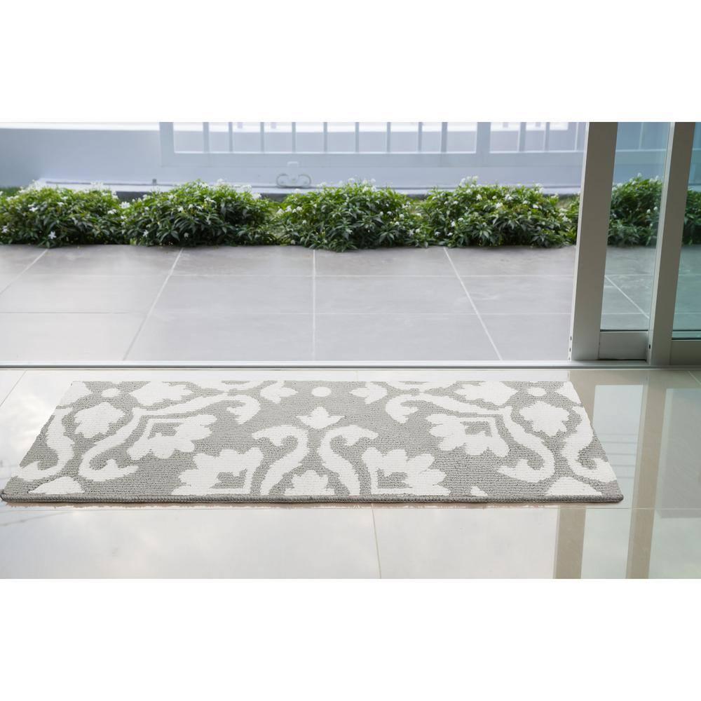 Laura Ashley Laura Ashley Mayhew Light Gray/White Area Rug