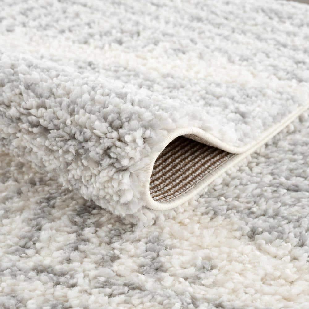 Union Rustic Hrinda Indoor Rug