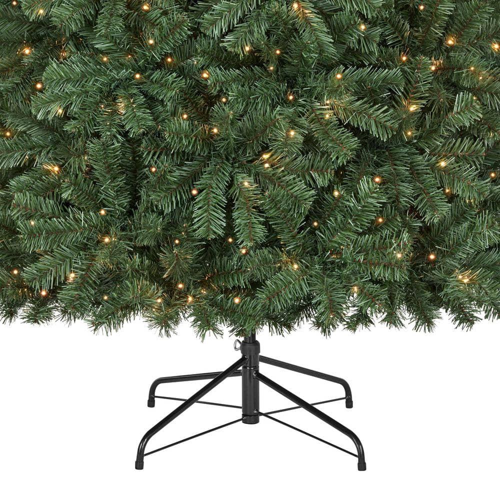 Home Accents Holiday 7.5 Ft. Pre-Lit LED Festive Pine Artificial Christmas Tree