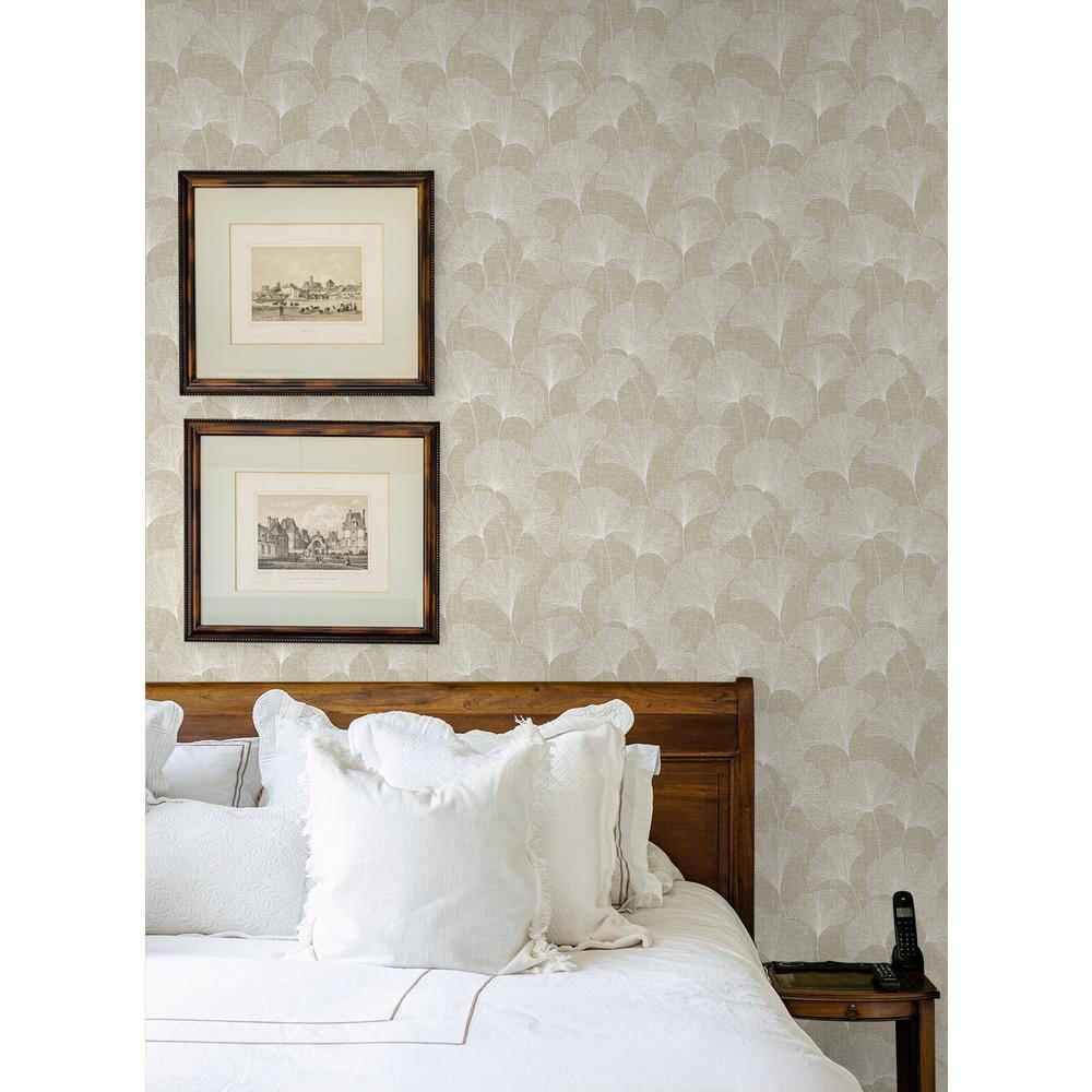 Surface Style - Peel and Stick Wallpaper, Botanical Wallpaper for Bedroom, Powder Room, Kitchen, Self Adhesive, Vinyl, 30.75 Sq Ft Coverage (Clover Lane Collection, Smoke)