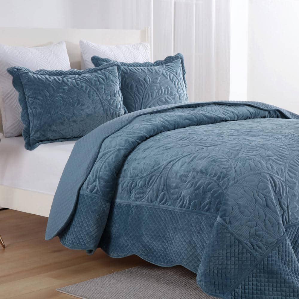 MarCielo Marcielo Oversized Embroidered Velvet Quilt Set With 2 Pillow Shams