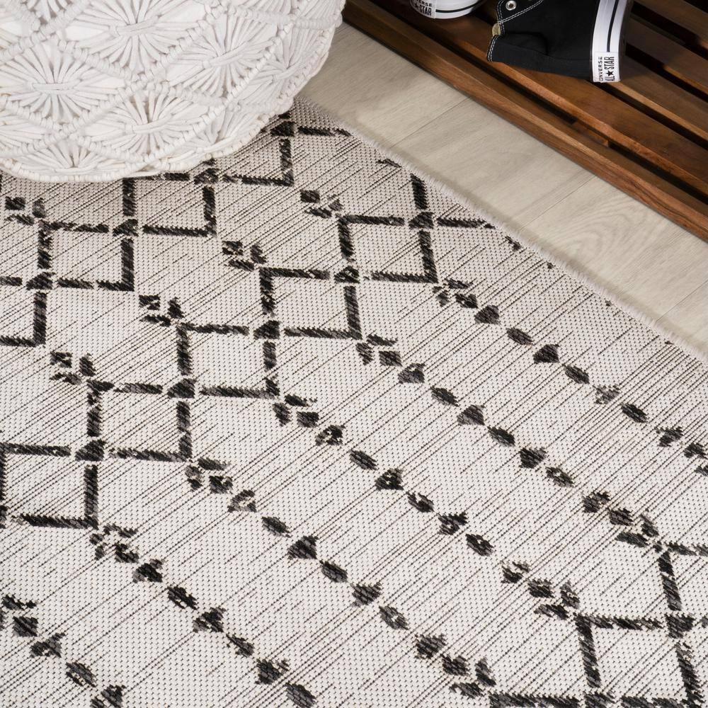 5' Round Ourika Moroccan Geometric Textured Weave Indoor/Outdoor Area Rug, Cream/Black - JONATHAN Y