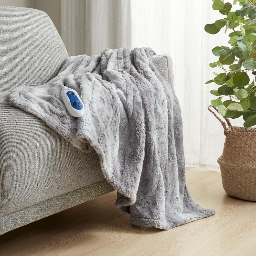 Beautyrest Beautyrest Zuri Oversized Heated Faux Fur Throw