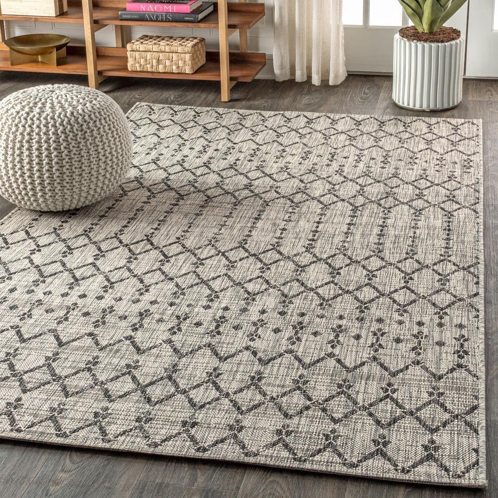 5'x8' Ourika Moroccan Geometric Textured Weave Indoor/Outdoor Area Rug, Light Gray/Black - JONATHAN Y