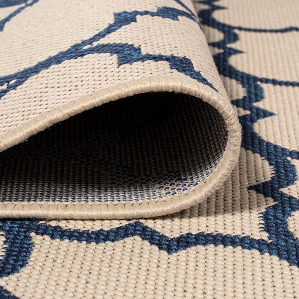 4'x6' Arabesque Ogee Trellis Indoor/Outdoor  Area Rug, Beige/Navy - JONATHAN Y