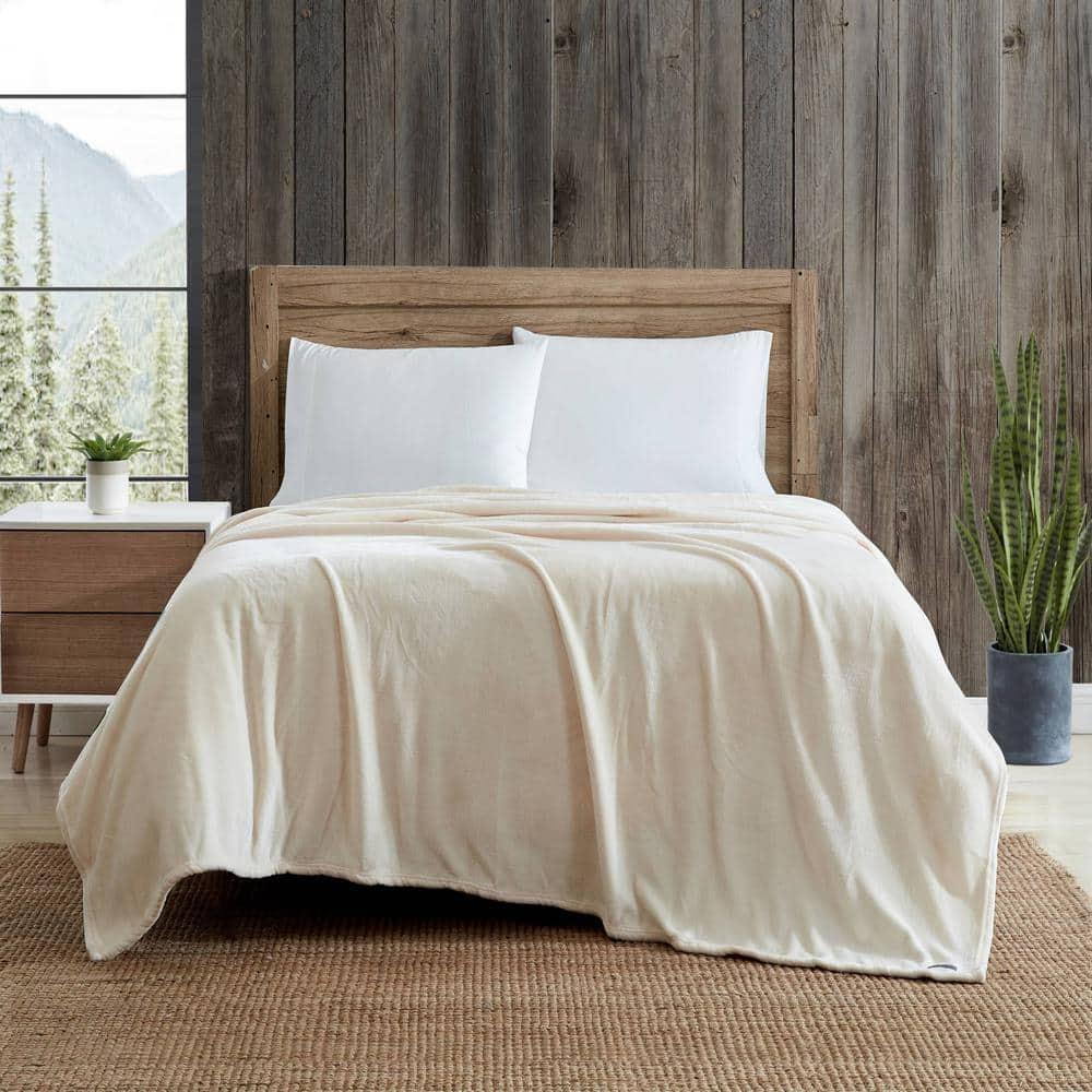 Eddie Bauer Eddie Bauer Solid Ultra Soft Plush Reversible Blanket