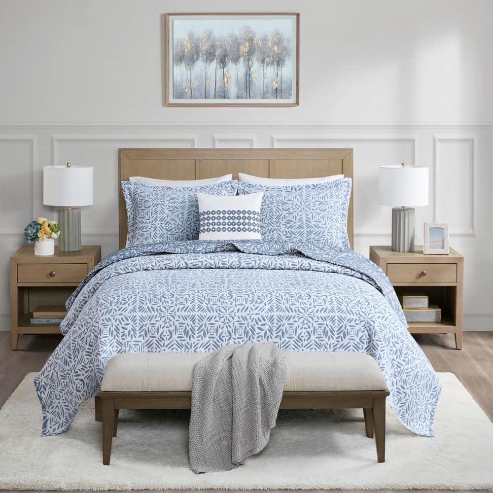Madison Park Signature Madison Park Signature Harmony Oversized Reversible Matelasse Quilt Set with Throw Pillow