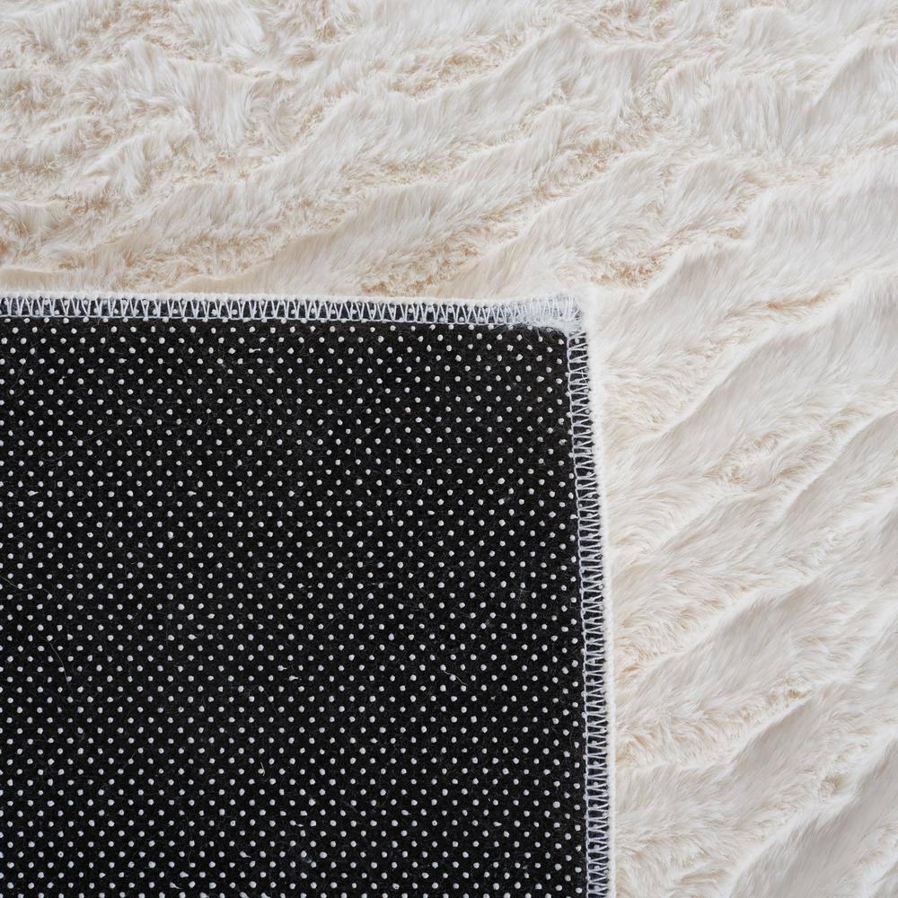 Faux Rabbit Fur FRF500 Power Loomed Machine Washable Indoor Area Rug - Off White - 4'x6' - Safavieh