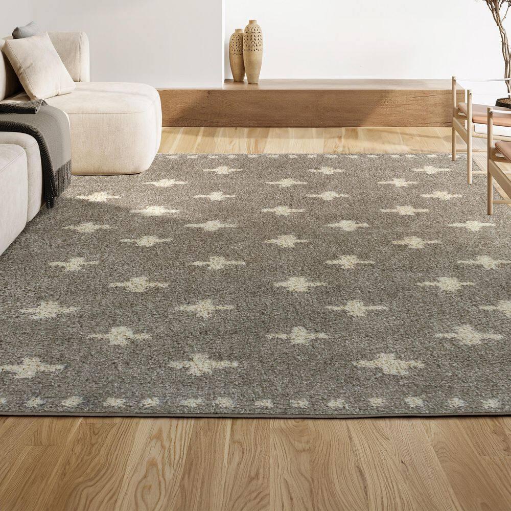 JONATHAN Y Cristo Berber Geometric Shag Gray/Ivory 5 ft. x 8 ft. Area Rug