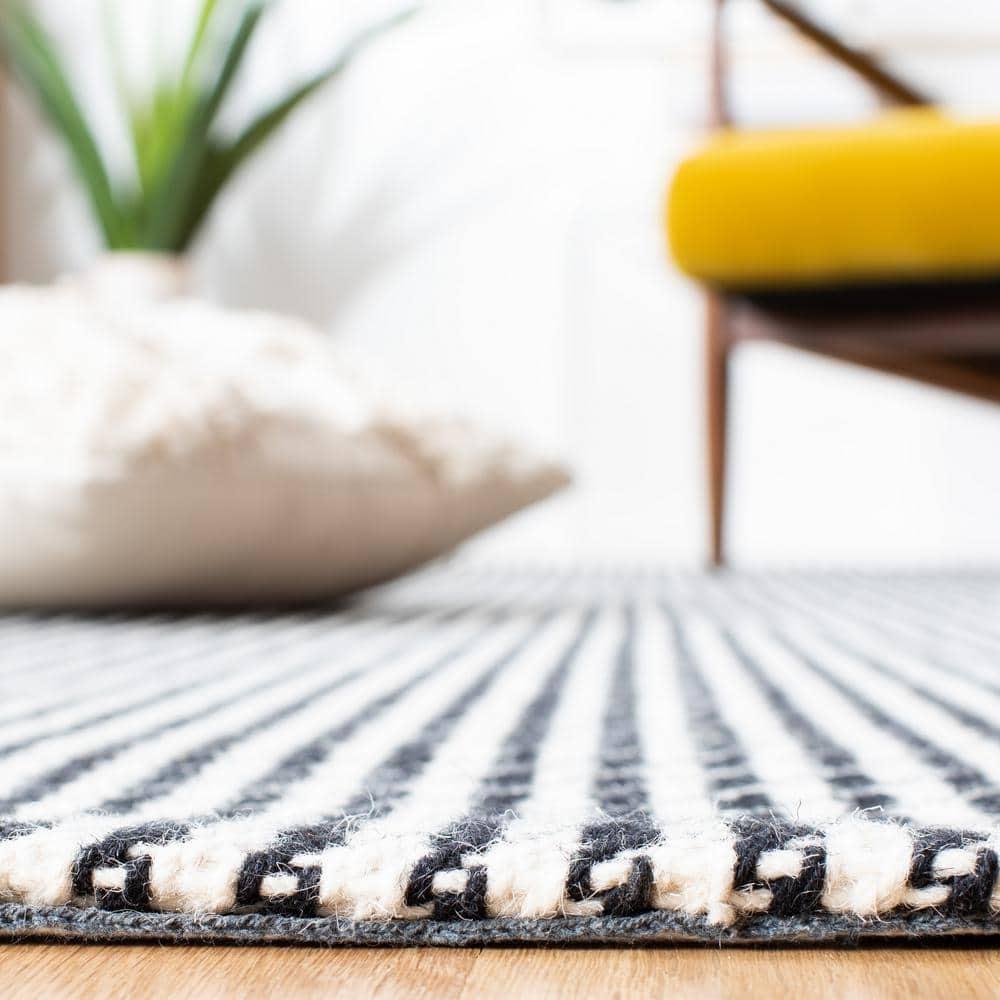 Marbella MRB319 Hand Woven Indoor Accent Rug - Black/Ivory - 3'x5' - Safavieh