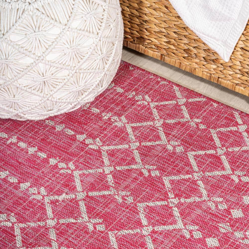 4' x 6' Ourika Moroccan Geometric Textured Weave Indoor/Outdoor Area Rug, Fuchsia/Light Gray - JONATHAN Y