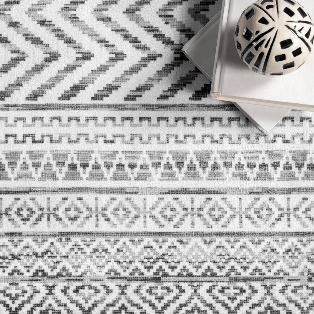Nuloom Kira Pet Friendly Machine Washable Geometric Area Rug, 3' x 5', Grey