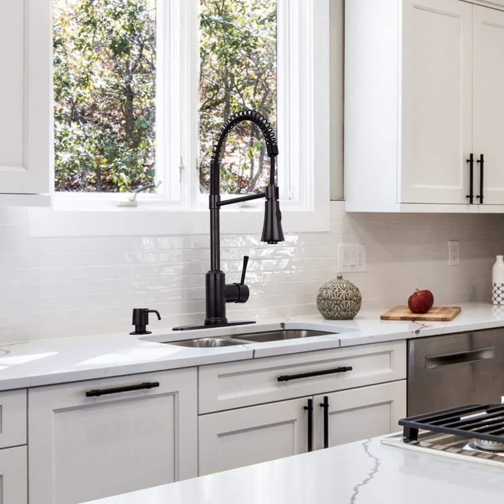 Pull Down Single Handle Kitchen Faucet