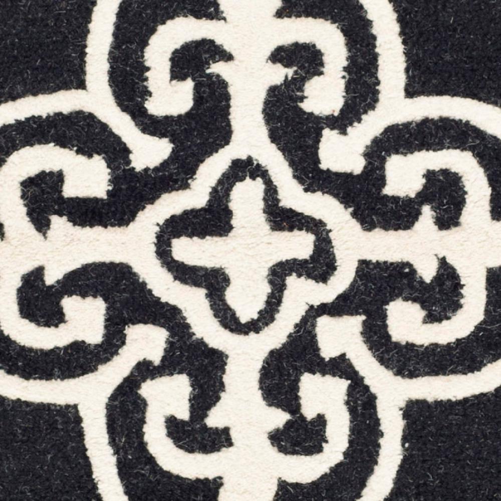 Cambridge CAM133 Hand Tufted Area Rug  - Safavieh