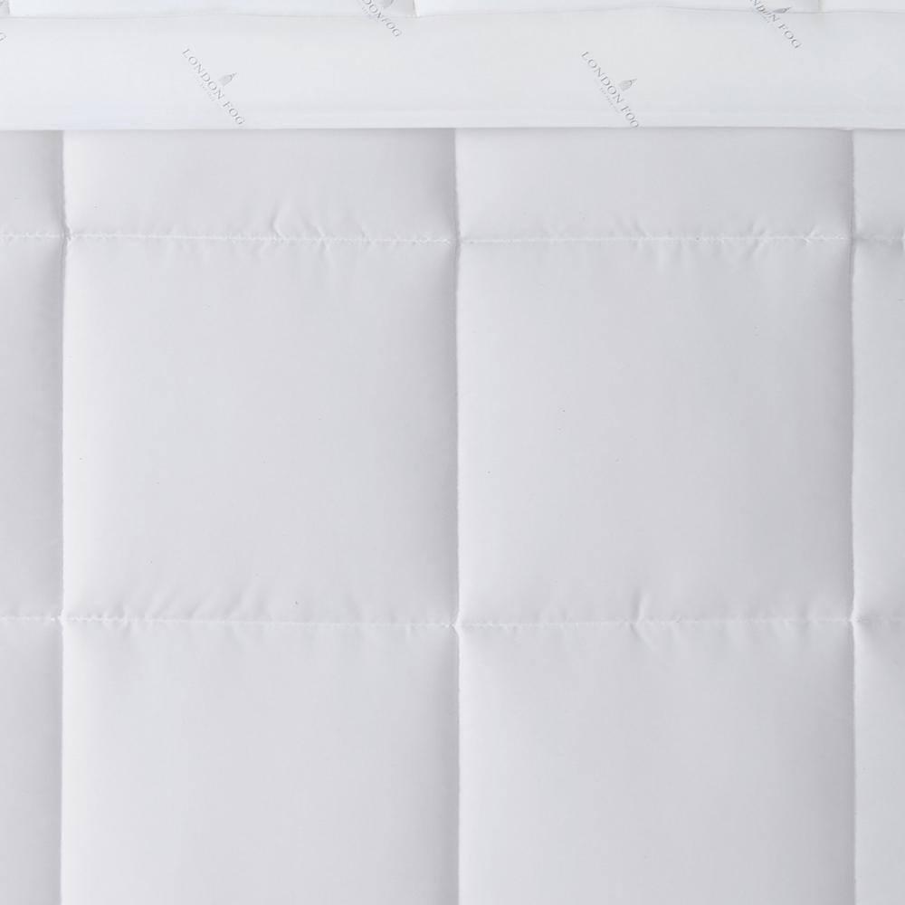 London Fog Seersucker Dot Comforter