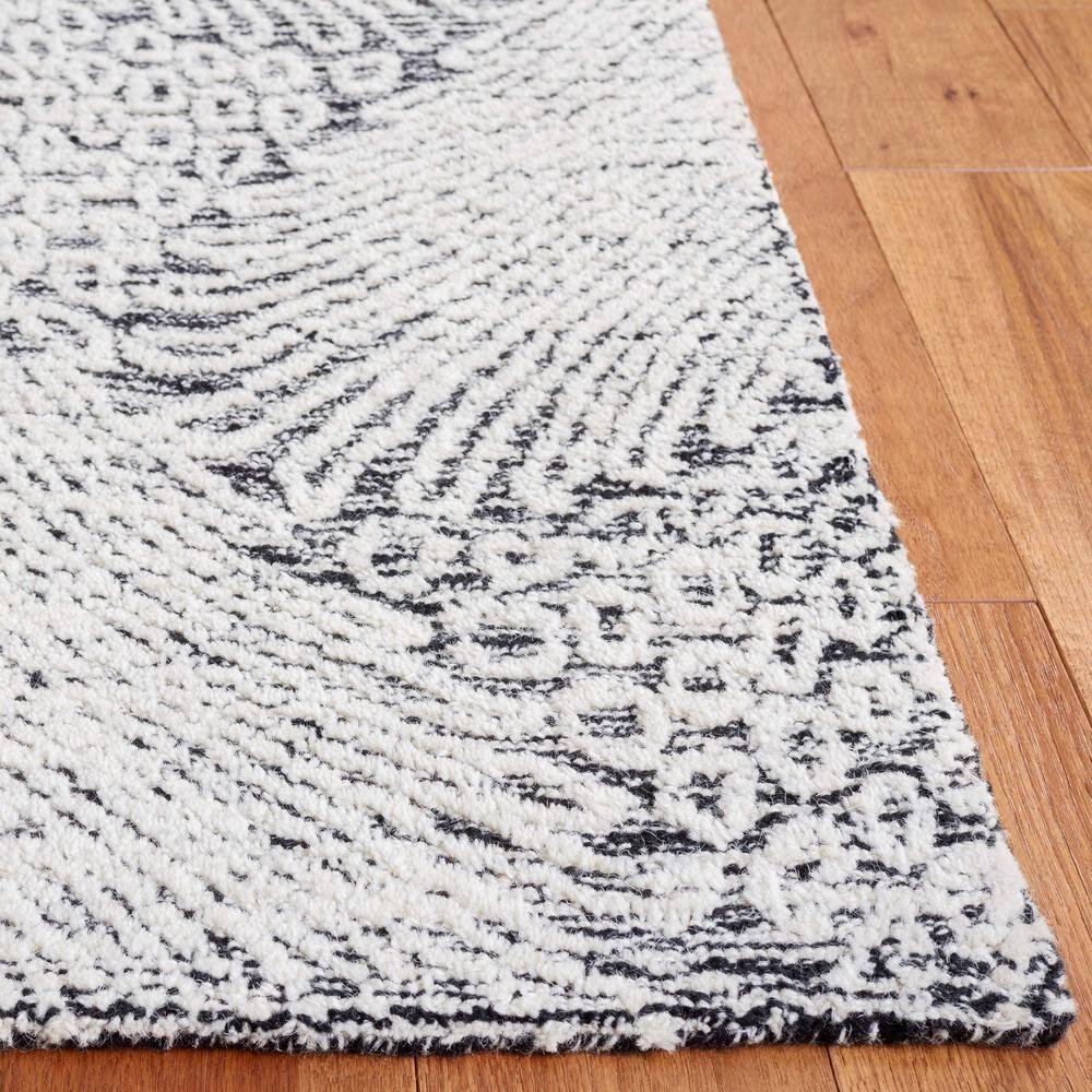 Ebony EBN105 Hand Tufted Indoor Area Rug - Black/Ivory - 6'x6' - Safavieh