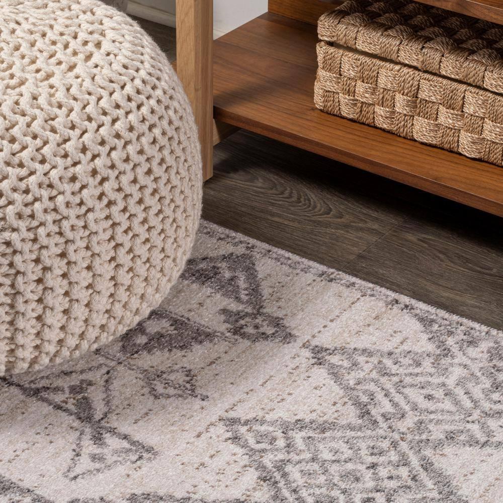 3'x5' Idris  Diamond Geometric Area Rug, Gray/Beige - JONATHAN Y