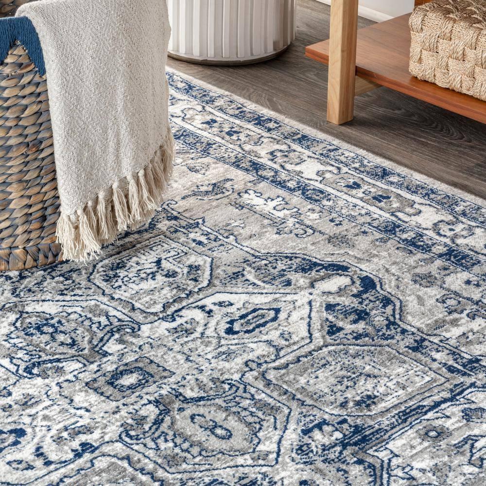 5'x8' Modern Persian Vintage Medallion Area Rug, Light Grey/Navy - JONATHAN Y