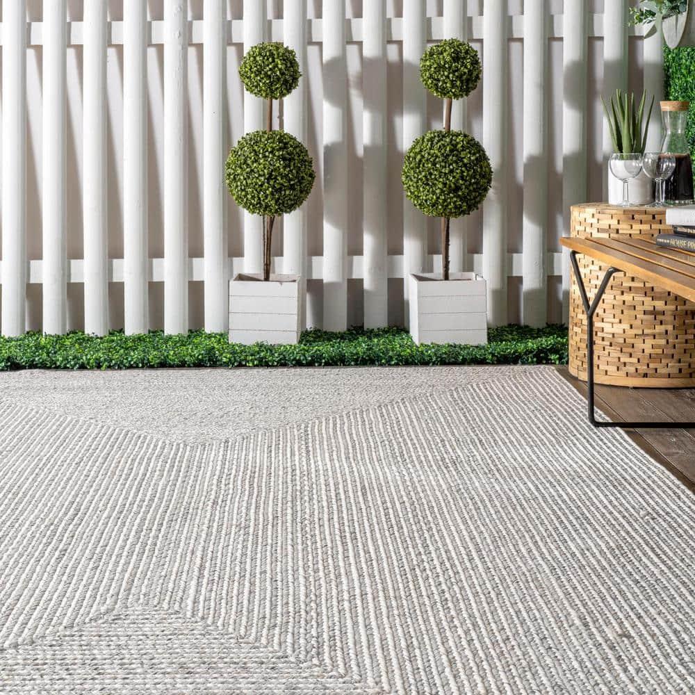nuLOOM Wynn Braided Indoor/Outdoor Ivory 2' x 3' Casual Area Rug