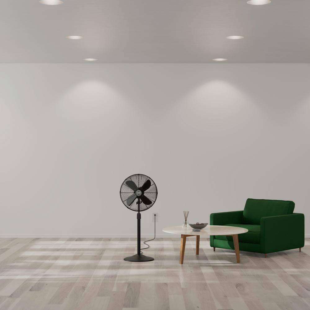 Hunter Fan 47" Oscillating Pedestal Fan